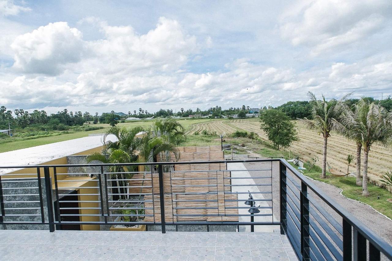 Pimchanok Resort Phetchaburi Bagian luar foto